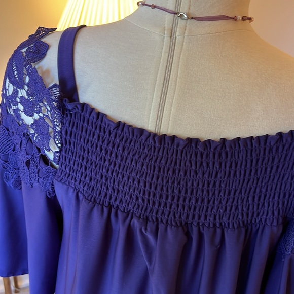 Purple short Butterfly sleeve Top with lace size medium - Picture 5 of 6